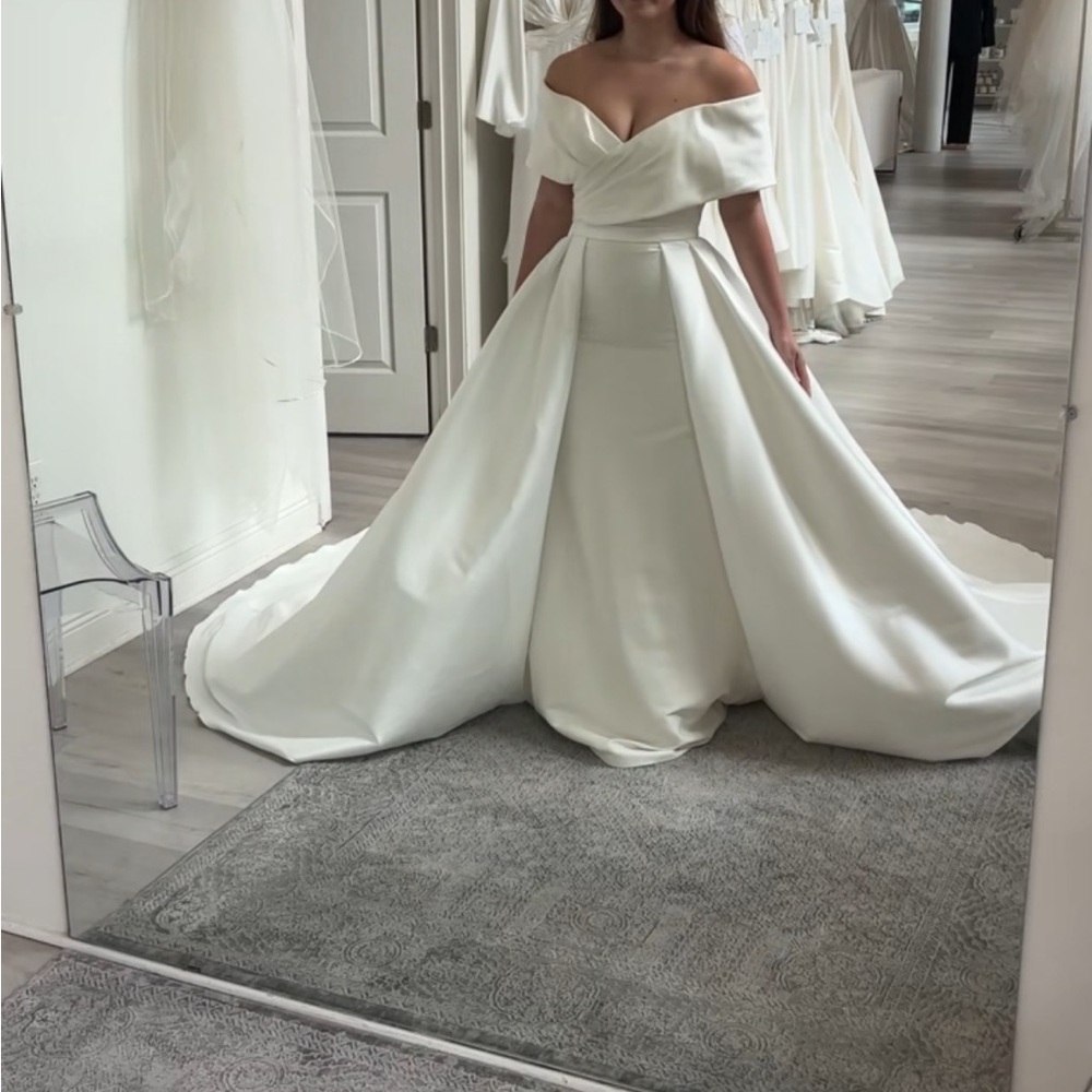 Justin Alexander Overskirt